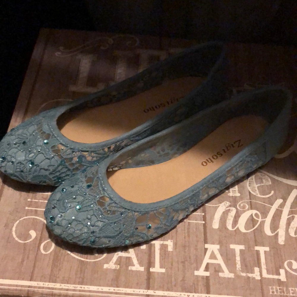 Shoes/Flats